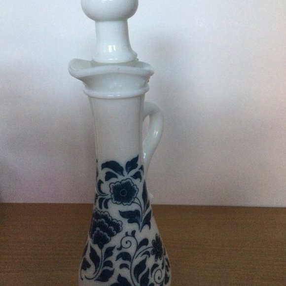 Vintage Avon Delft Blue Milk Glass Cruet Vase Tall Bottle Stopper Empty Bath Oil - Picture 3 of 5